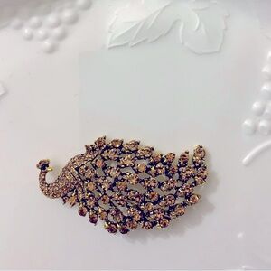Peacock Rhinestone Brooch Pendant Women’s Costume Jewelry Gold Tone Unsigned